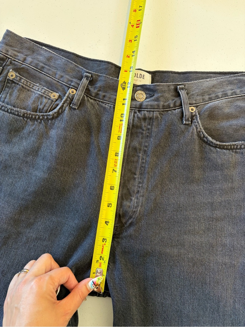 AGOLDE Fen High Rise Relaxed Tapered Jeans Button Fly Faded Black Size 30 Womens - Picture 11 of 11